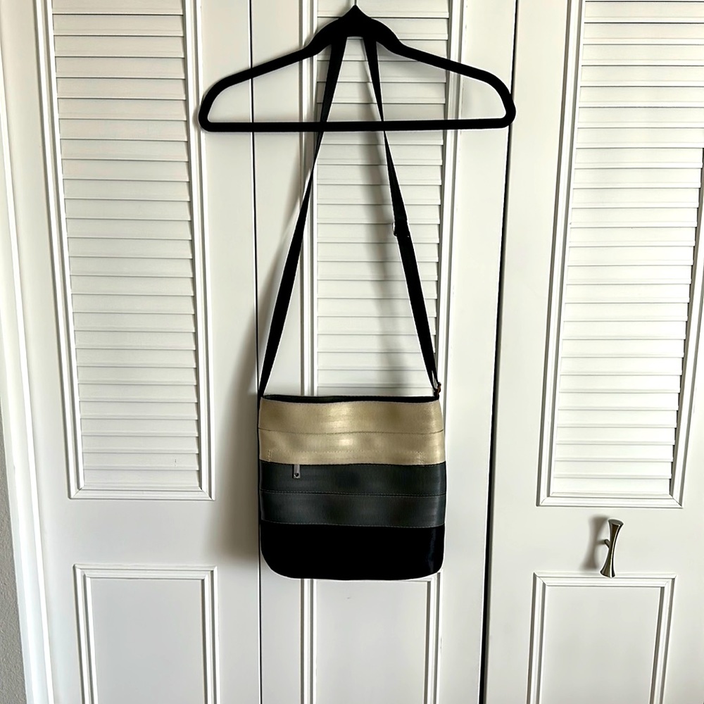 Harveys Seatbelt Bag - Rare Streamline Crossbody